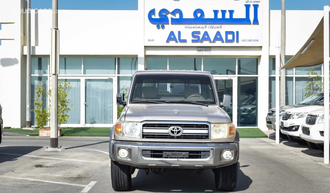 Toyota Land Cruiser Pick Up LX V6