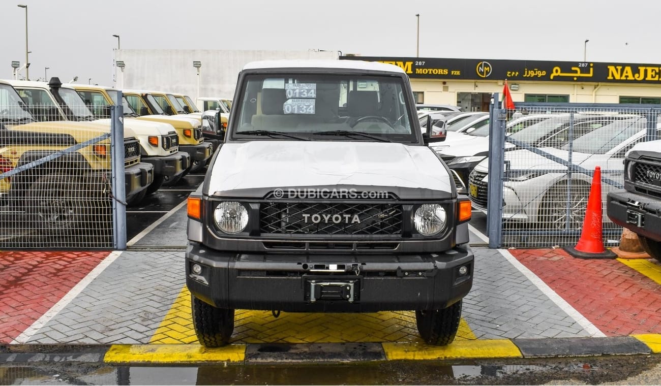 تويوتا لاند كروزر بيك آب TOYOTA LC 79 - WINCH - DIFF-LOCK - MANUAL -2024