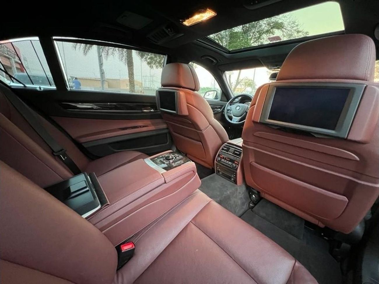 BMW 750Li BMW 750LI 2012 GCC FULL OPTION IN PERFECT CONDITION WITH DEALER WARRATNY