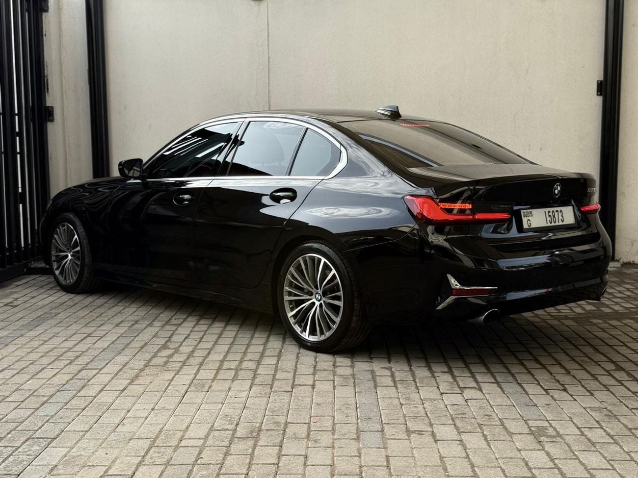 بي أم دبليو 320 Exclusive 2.0L