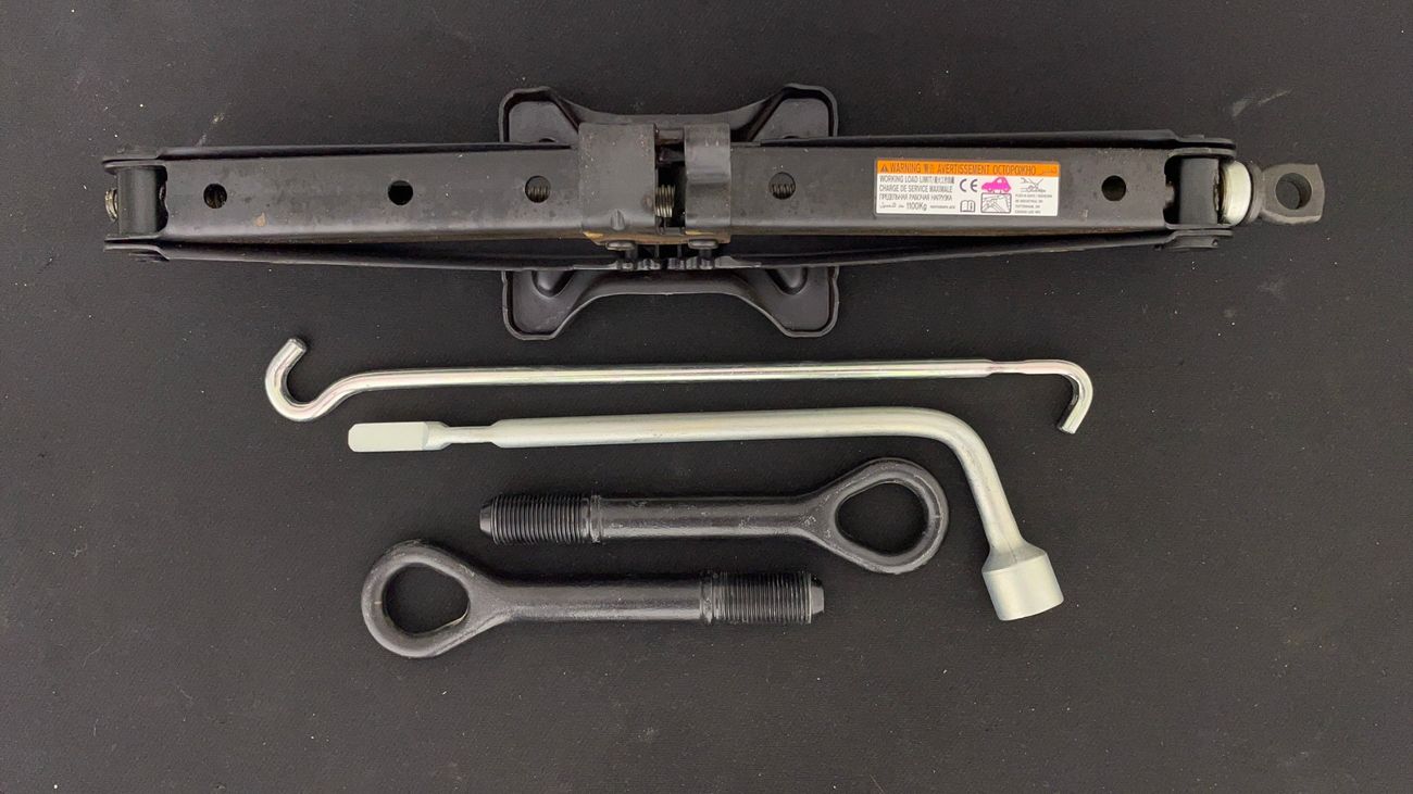 تويوتا راف ٤ EX 2.5 | بدون دفعة مقدمة | اختبار القيادة في المنزل