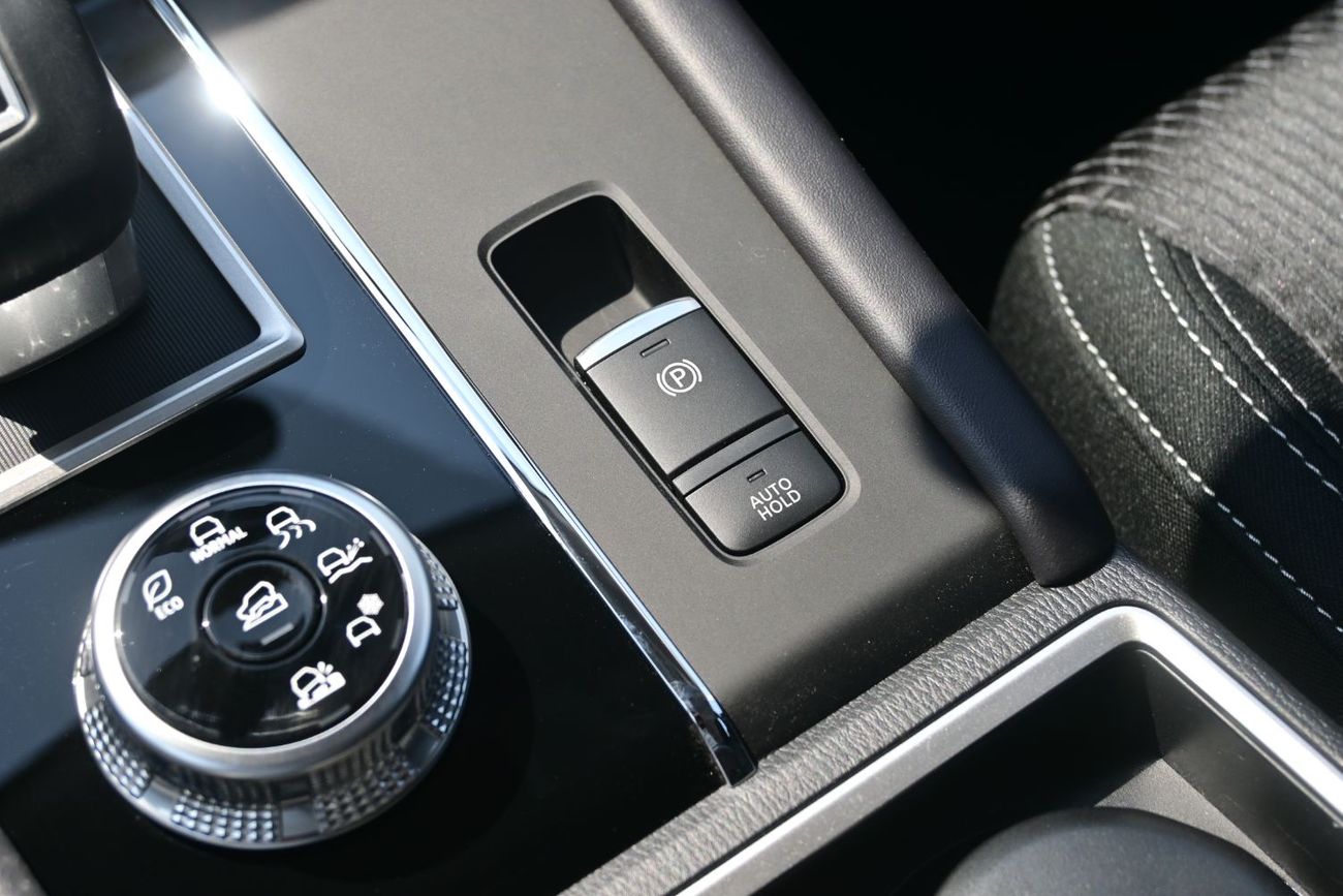 Mitsubishi Outlander Mitsubishi Outlander Hi-Line 2.5L Petrol 4WD, Model 2025, Color Silver