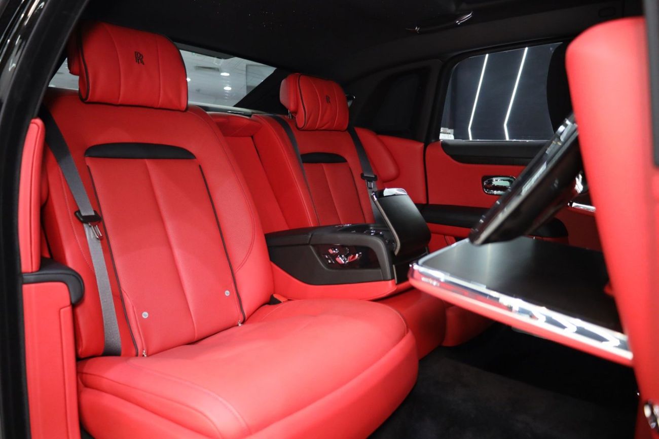 رولز رويس جوست EWB, Rear Entertainment, Starlight, Illuminated Grille, GCC Specs!!