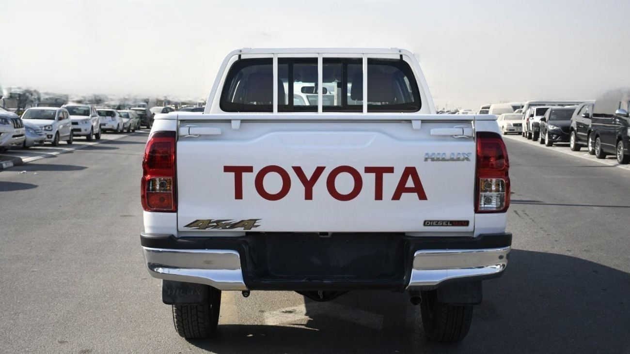 تويوتا هيلوكس GL 2.4L Double Cab Utility