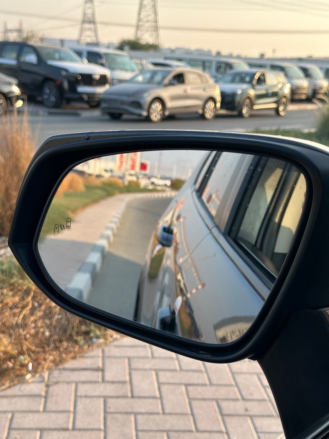 Toyota RAV4 hybrid XLE 2.5L | Sunroof Full option