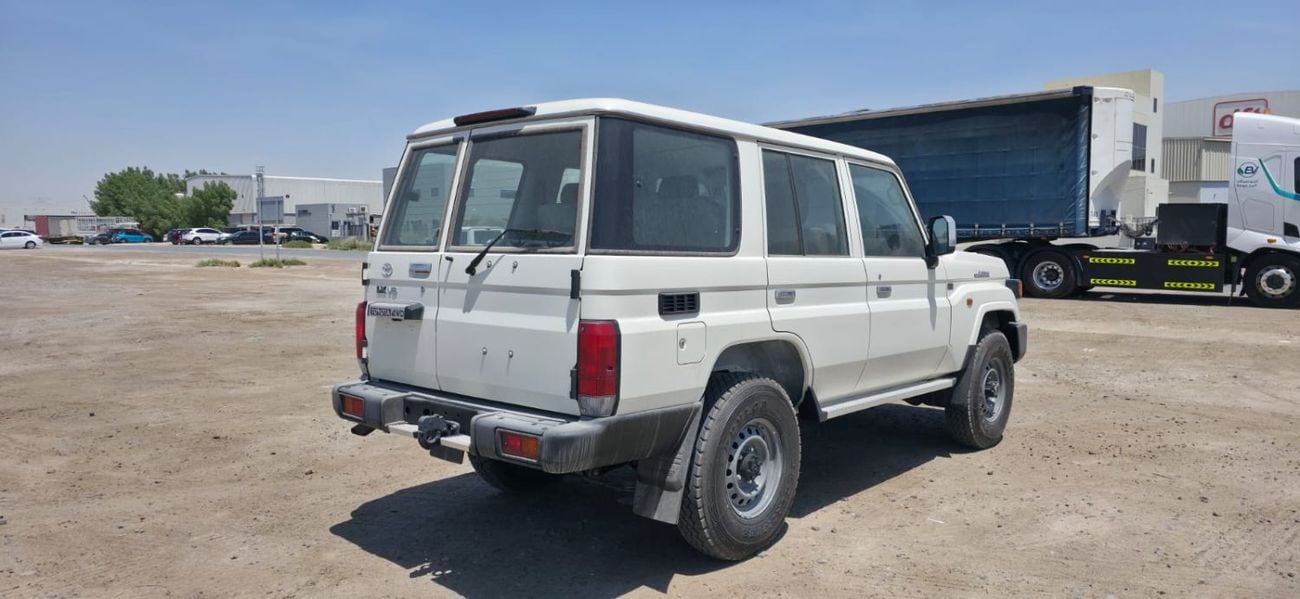 Toyota Land Cruiser 70 4.0 DIFFLOCK