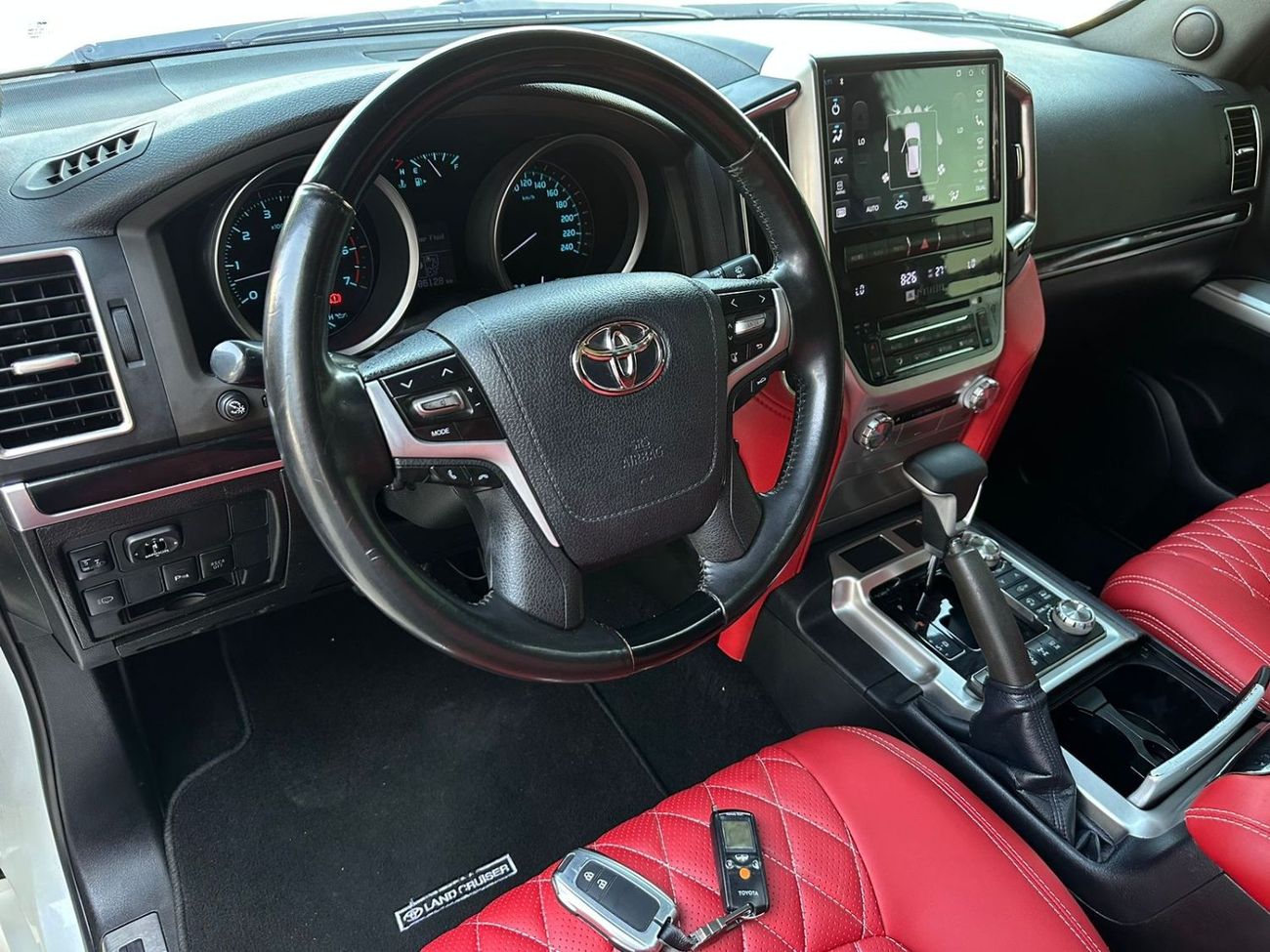 Toyota Land Cruiser VXR V8 2008 محول 2021