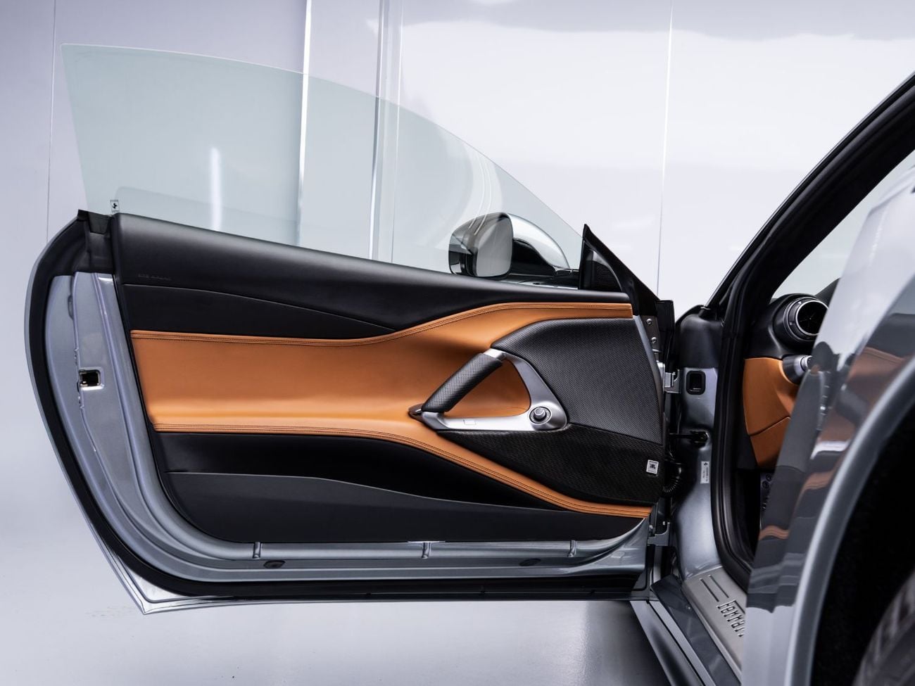 Ferrari 812 SUPERFAST BUY NOW, PAY 2027 | THE BLACKLINE STANDARD | 2027 Ferrari Warranty, Full Service History,