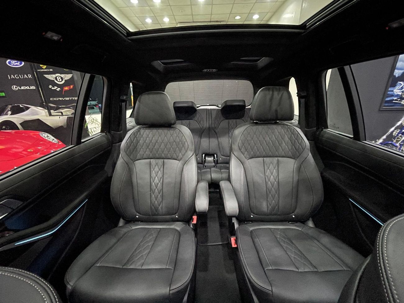 BMW X7 40i M Sport Pure 3.0L (340 HP)