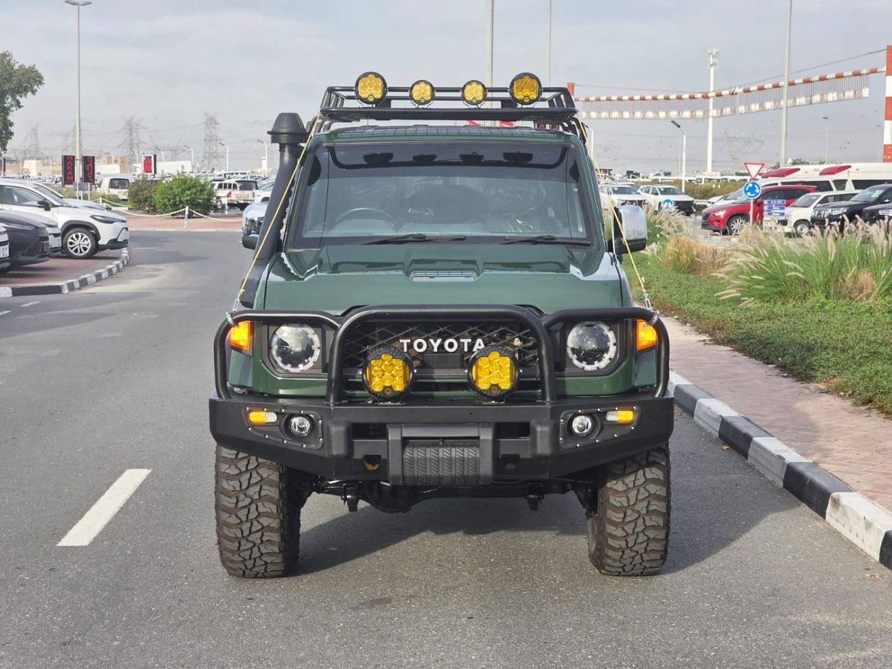 تويوتا لاند كروزر بيك آب RIGHT HAND DRIVE ONLY FOR EXPORT 4.5 LITER