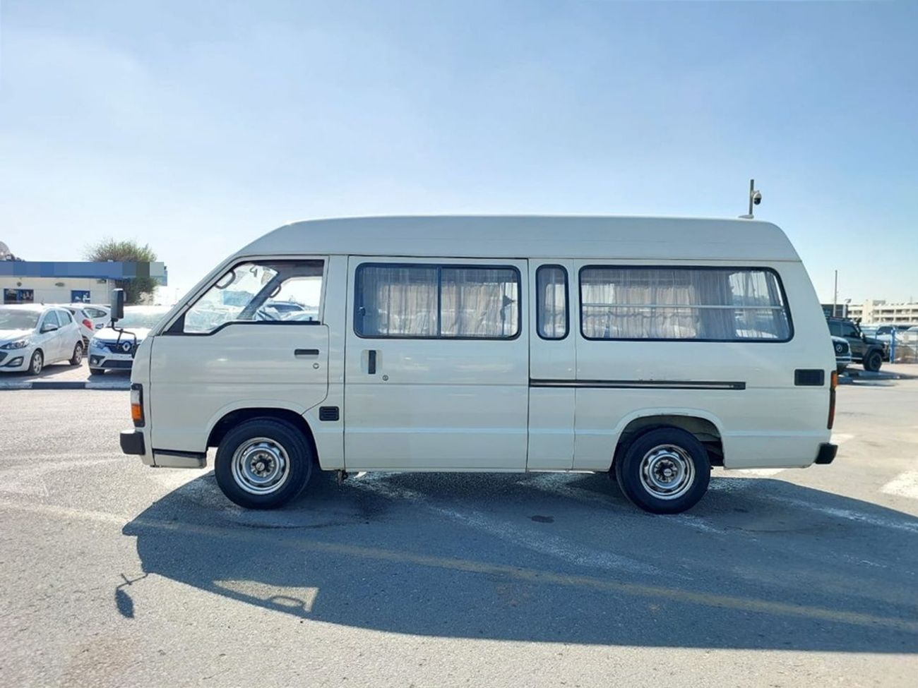 تويوتا هاياس TOYOTA HIACE VAN RHD 1986 MODEL 2.4 L DIESEL MANUAL(PM03751)