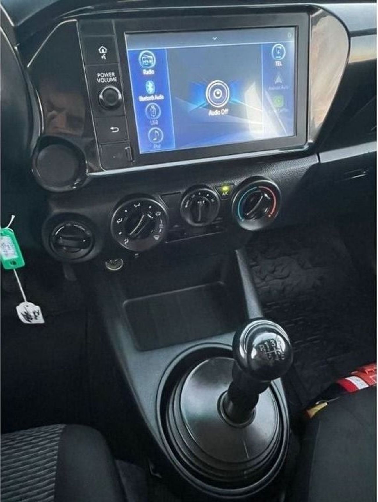 تويوتا هيلوكس 2021 TOYOTA HILUX 2.4L V4  Gcc*DIESEL* MANUAL TRANSMISSION  +POWER WINDOW + 4X4  - DOUBLE CABIN