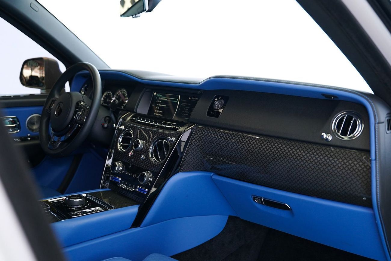 رولز رويس كولينان BLACK BADGE