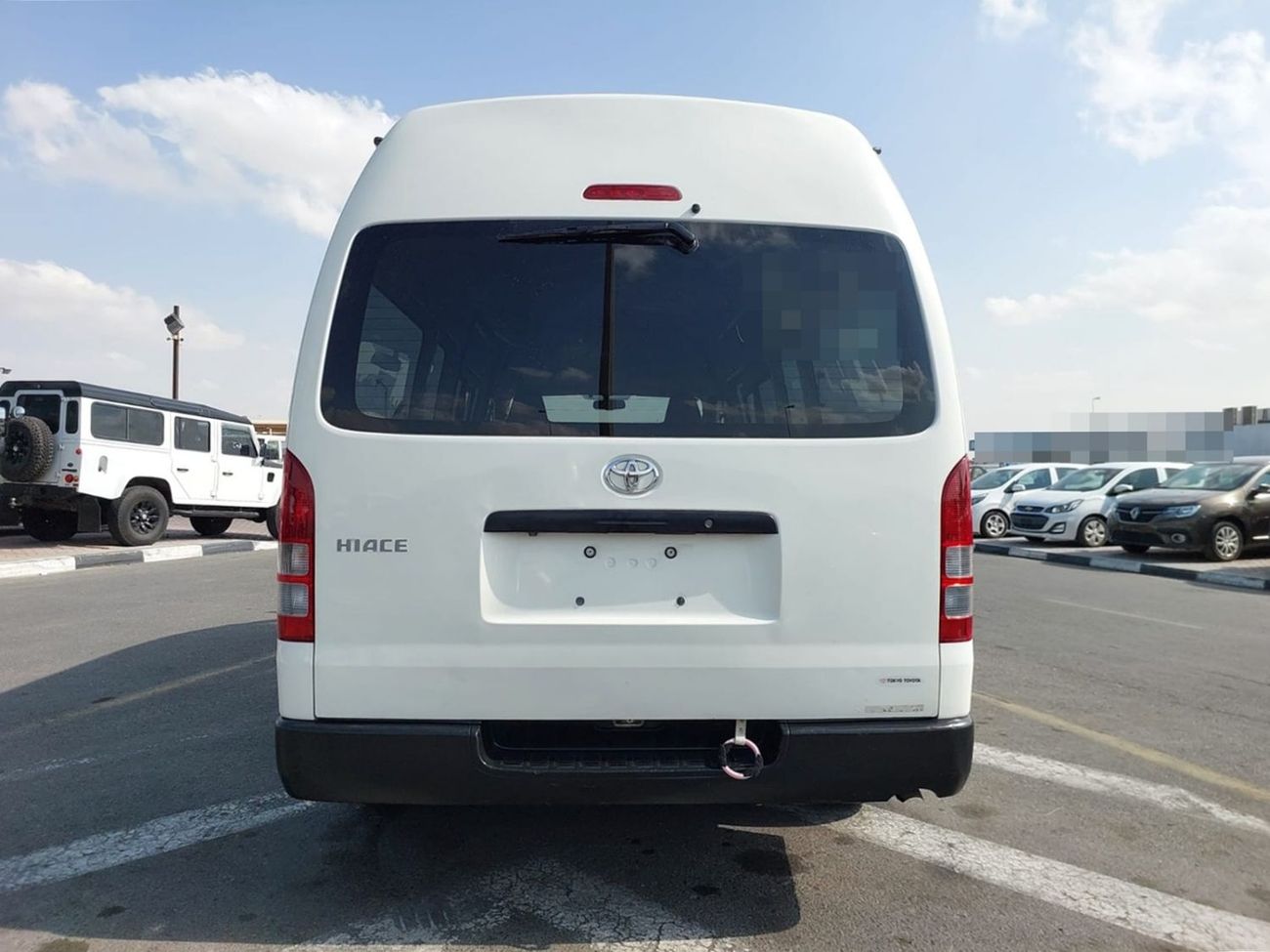 تويوتا هاياس TOYOTA HIACE VAN RHD 2015 MODEL 3.0 L DIESEL AUTOMATIC(PM15731)