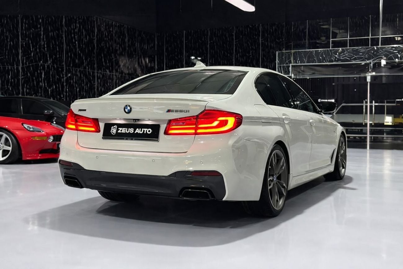 بي أم دبليو M550i STD 4.4L