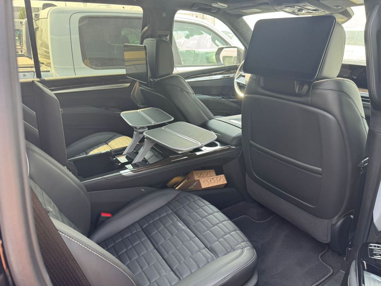 Cadillac Escalade CADILLAC ESCALADE ESV EXECUTIVE LWB 2025