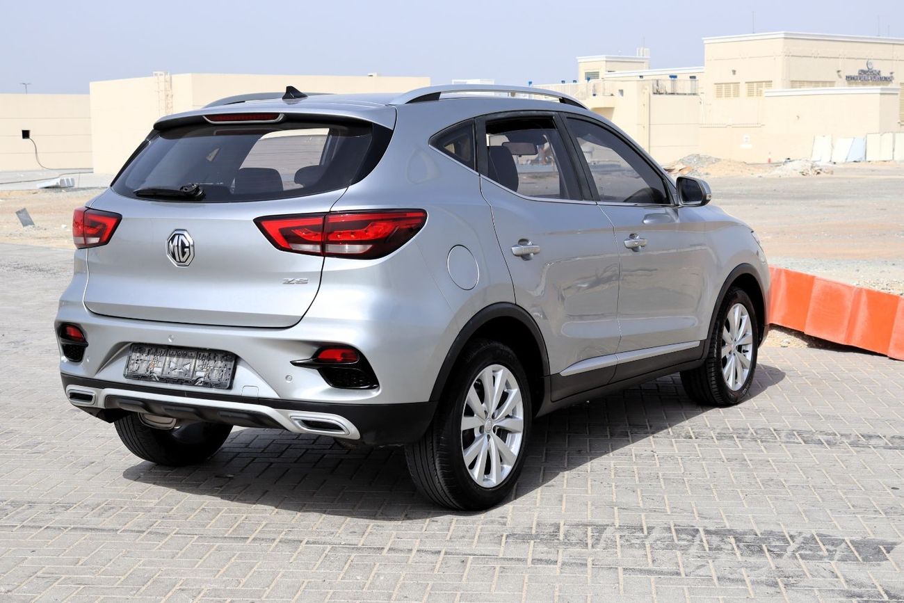 MG ZS Std 1.5L