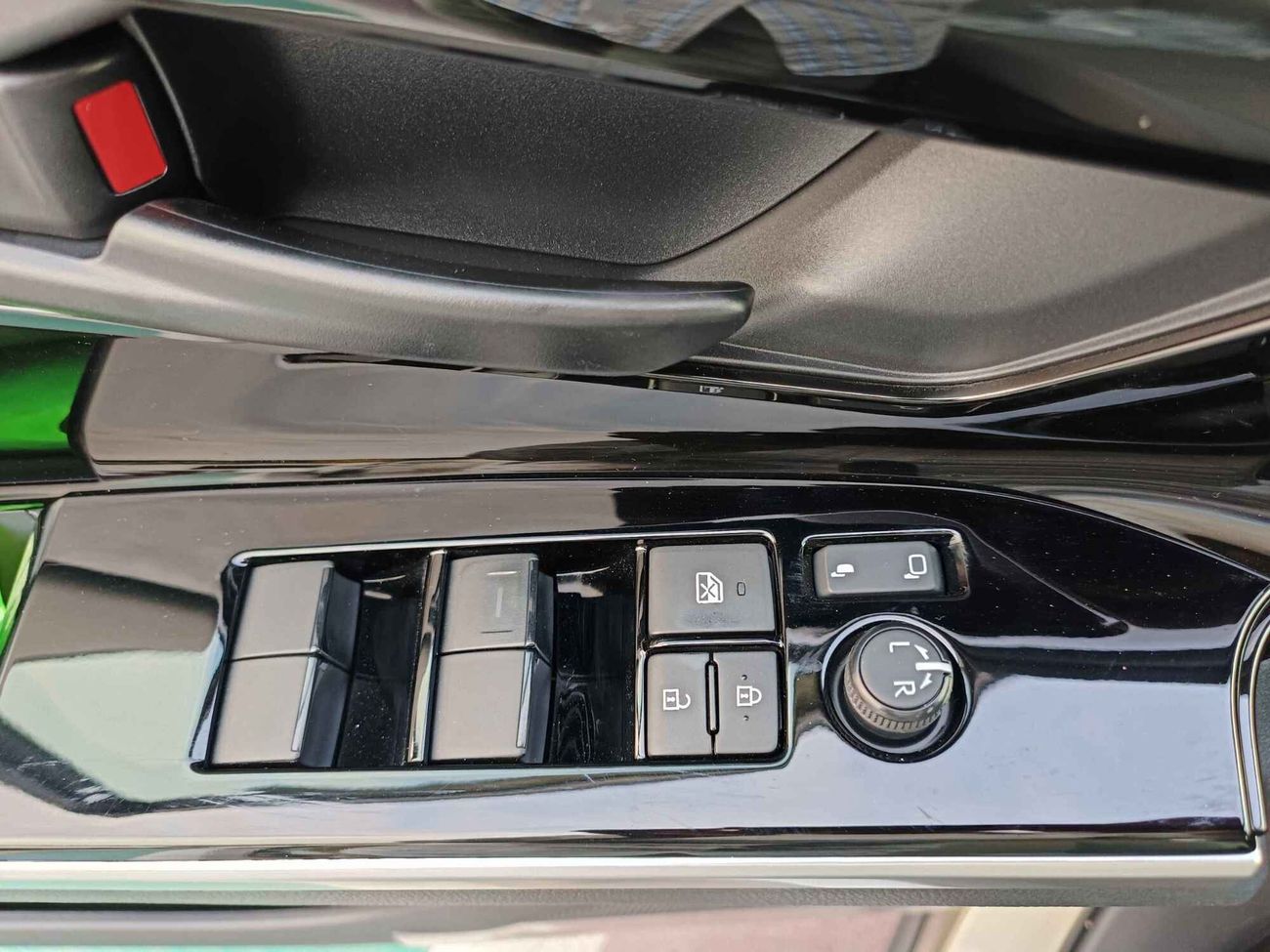 Toyota bZ4X LONG RANGE PRO / SUNROOF / 360* CAMERA / ELECTRIC CAR (CODE #  67940)