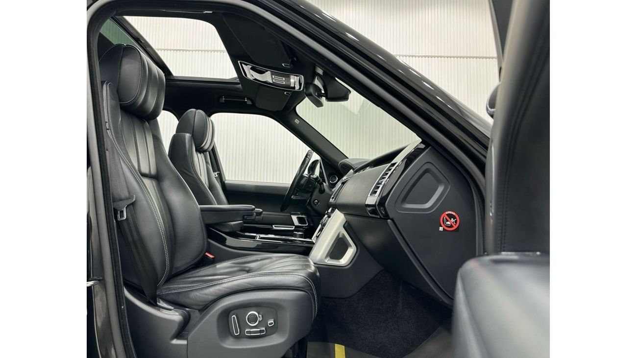 Land Rover Range Rover 2022 Range Rover Vogue Autobiography V8,  Al Tayer Warranty + Service Contract Valid Till 2027, GCC