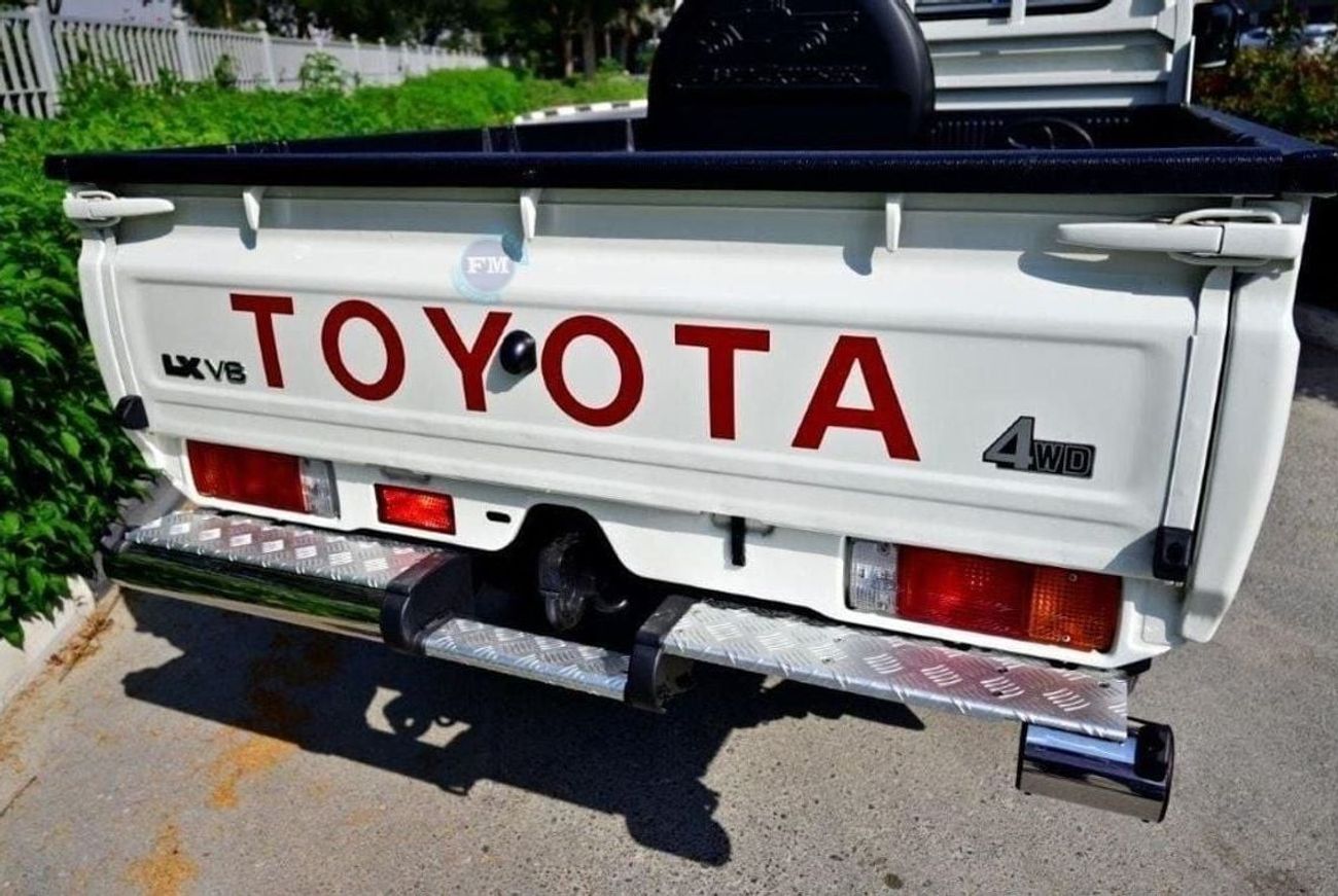 Toyota Land Cruiser Pick Up 79 Single Cab DLX 4.0L Petrol 4WD Automatic