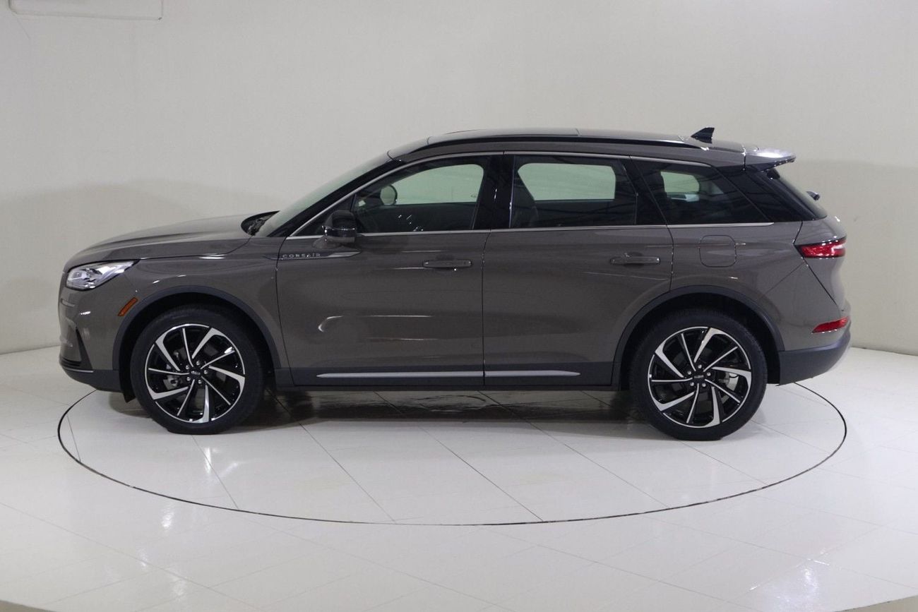 Lincoln Corsair RESERVE COR425/AL TAYER MOTORS/AL QOUZ SHOWROOM