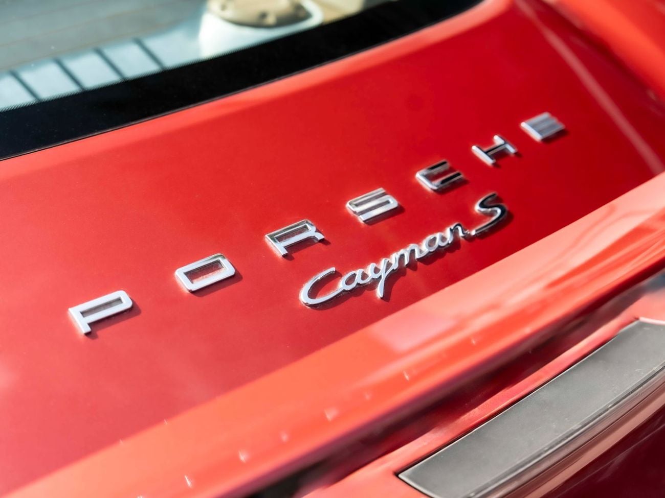 Porsche Cayman S 3.4L (320 HP)