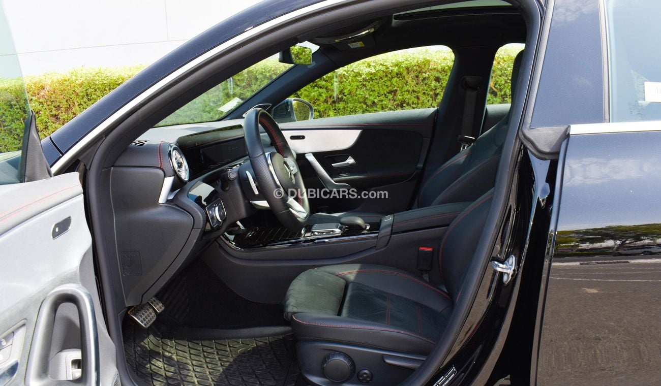 Mercedes-Benz CLA 200 Coupe | Night Package | 2022