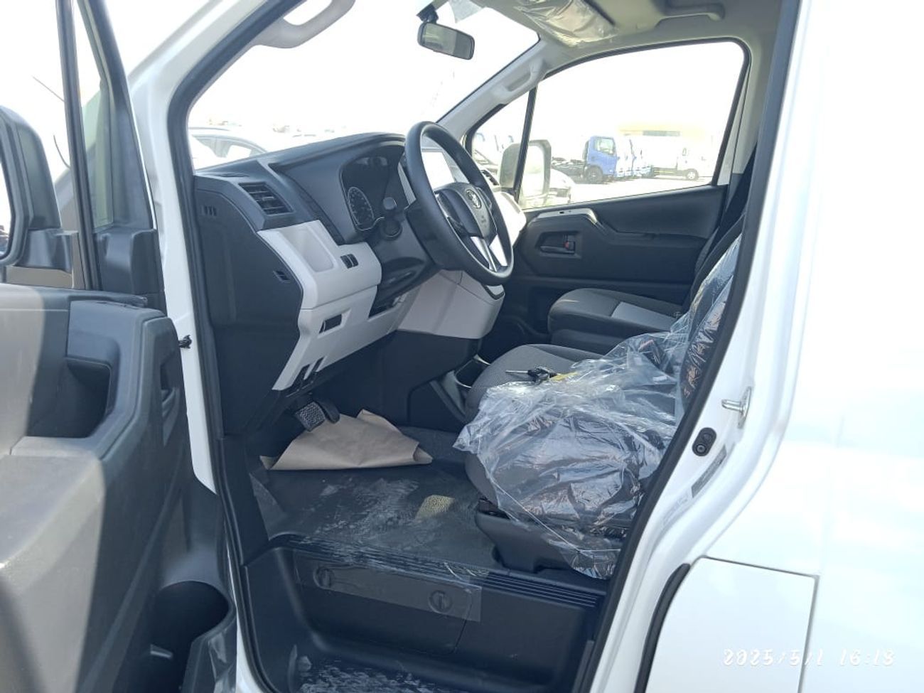 تويوتا هاياس 3.5L PETROL DX 13 SEATER AUTOMATIC TRANSMISSION