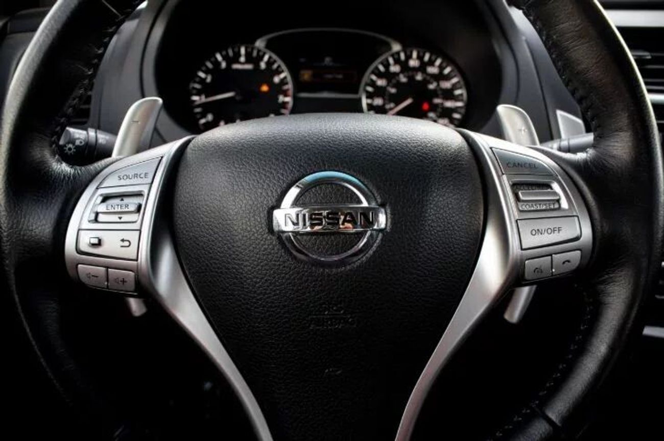 Nissan Altima SR sports