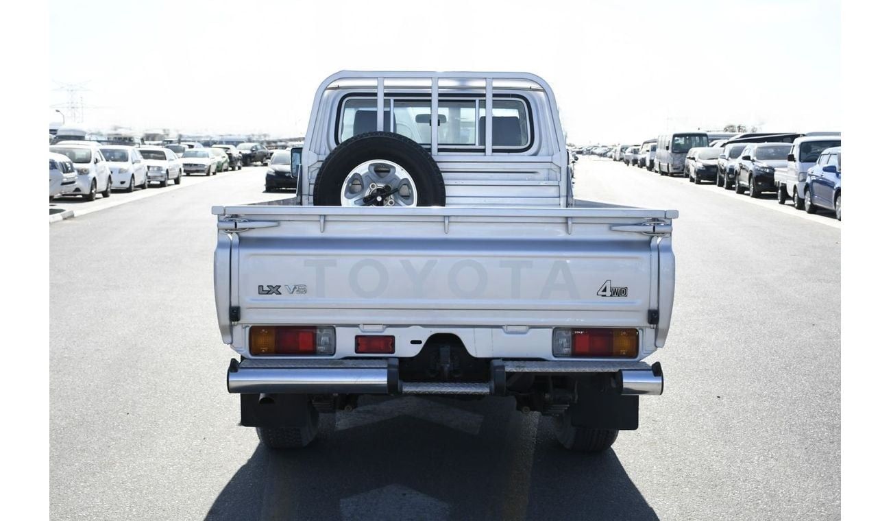 Toyota Land Cruiser Pick Up 4.0L V6 Petrol  ( ready stock available )