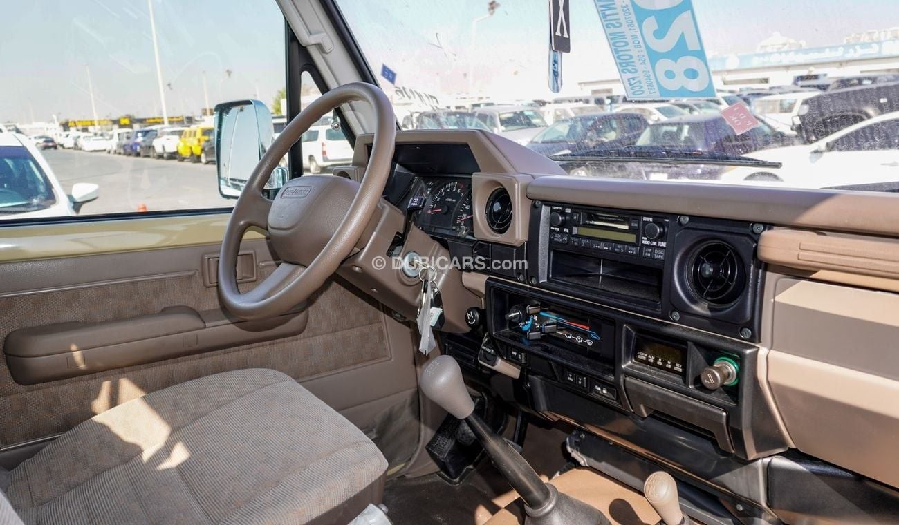 تويوتا لاند كروزر بيك آب LX