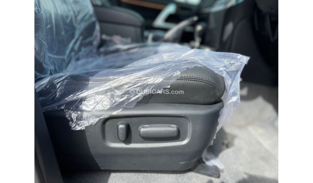 Toyota Land Cruiser VXR Vxr Toyota Landcruiser RHD Diesel engine model 2020 car very clean and good condition