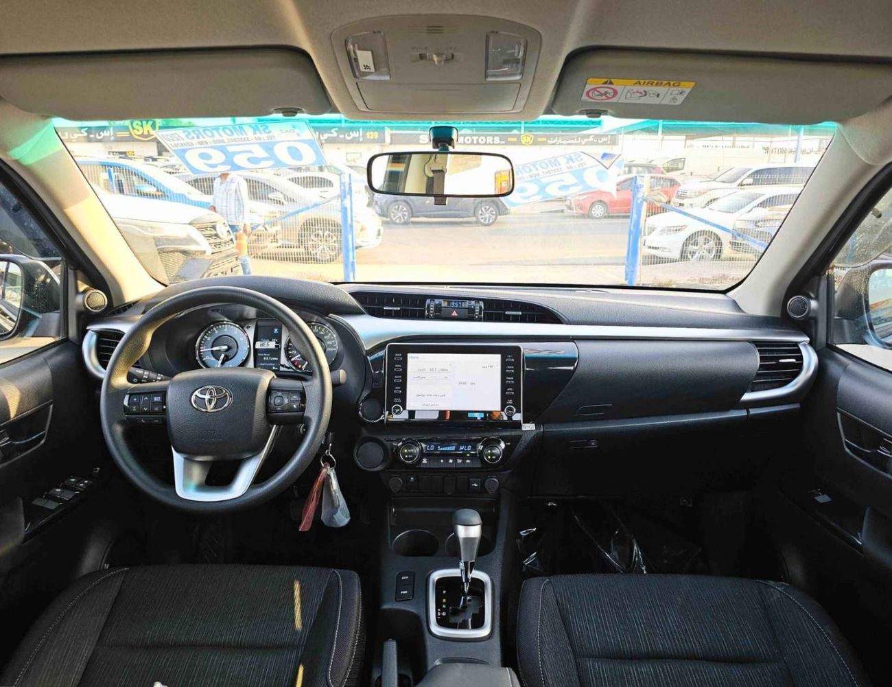 Toyota Hilux SR5 / NARROW BODY / A/T / 2.7L V4 PETROL / DVD+ CAMERA / FULL OPTION (CODE #  HP2F2)