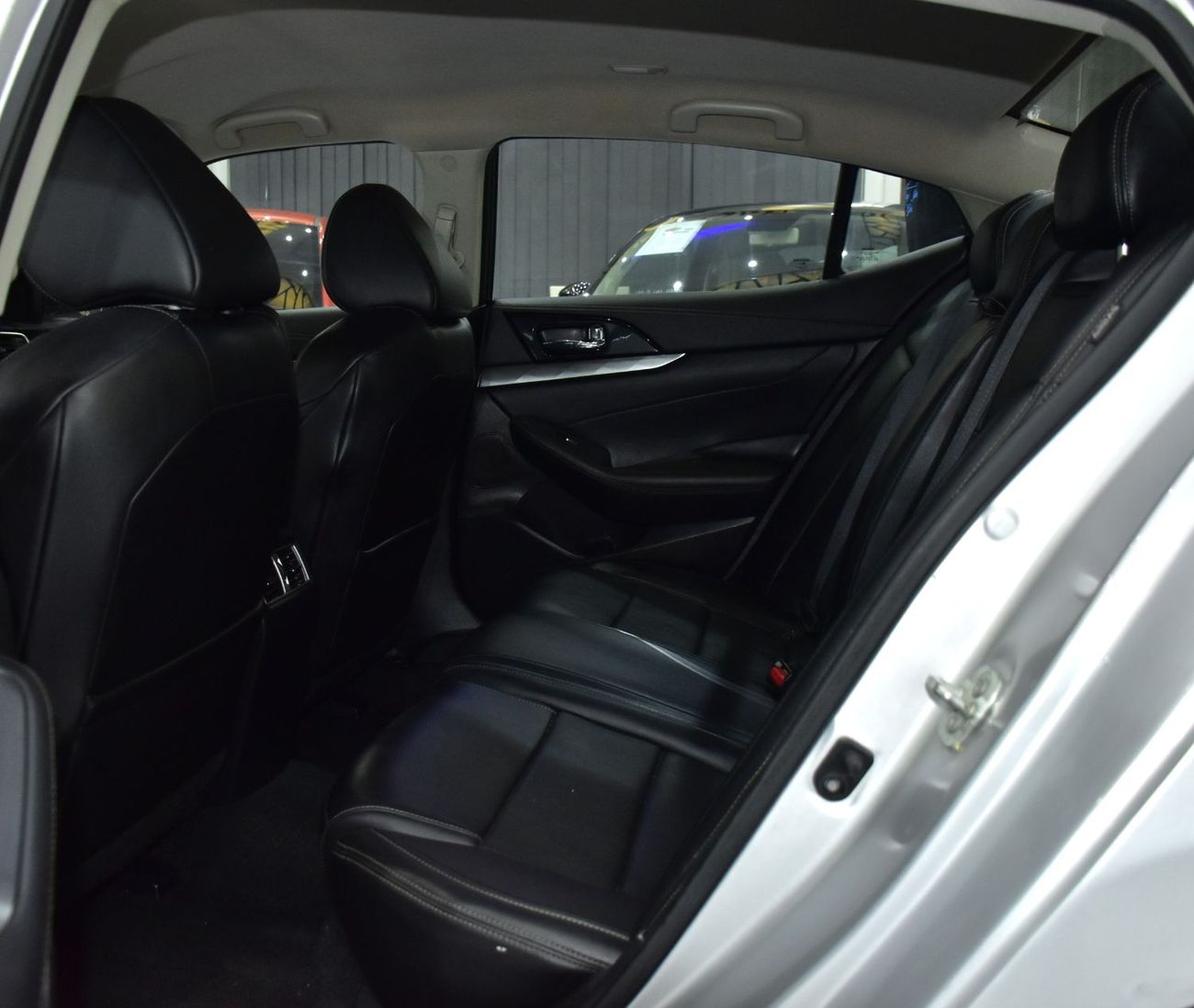 نيسان ماكسيما EXCELLENT DEAL for our Nissan Maxima SV ( 2021 Model ) in Silver Color American Specs