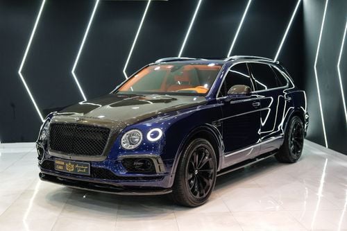 Bentley Bentayga W12, Carbon Fiber Body Kit, Panoramic Roof, Starlight Headliner, GCC Specs!!