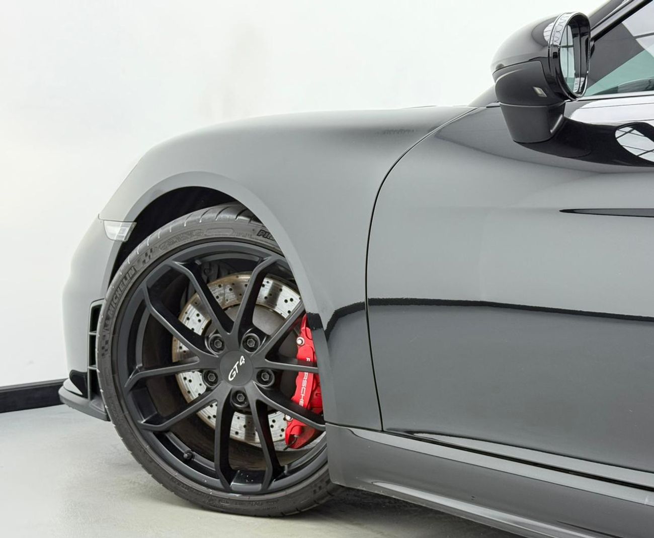 بورش كايمان 718 GT4 4.0L (414 HP) A/T 2023 Porsche 718 GT4 ,AL Nabooda Warranty ,Excellent Condition ,Korean