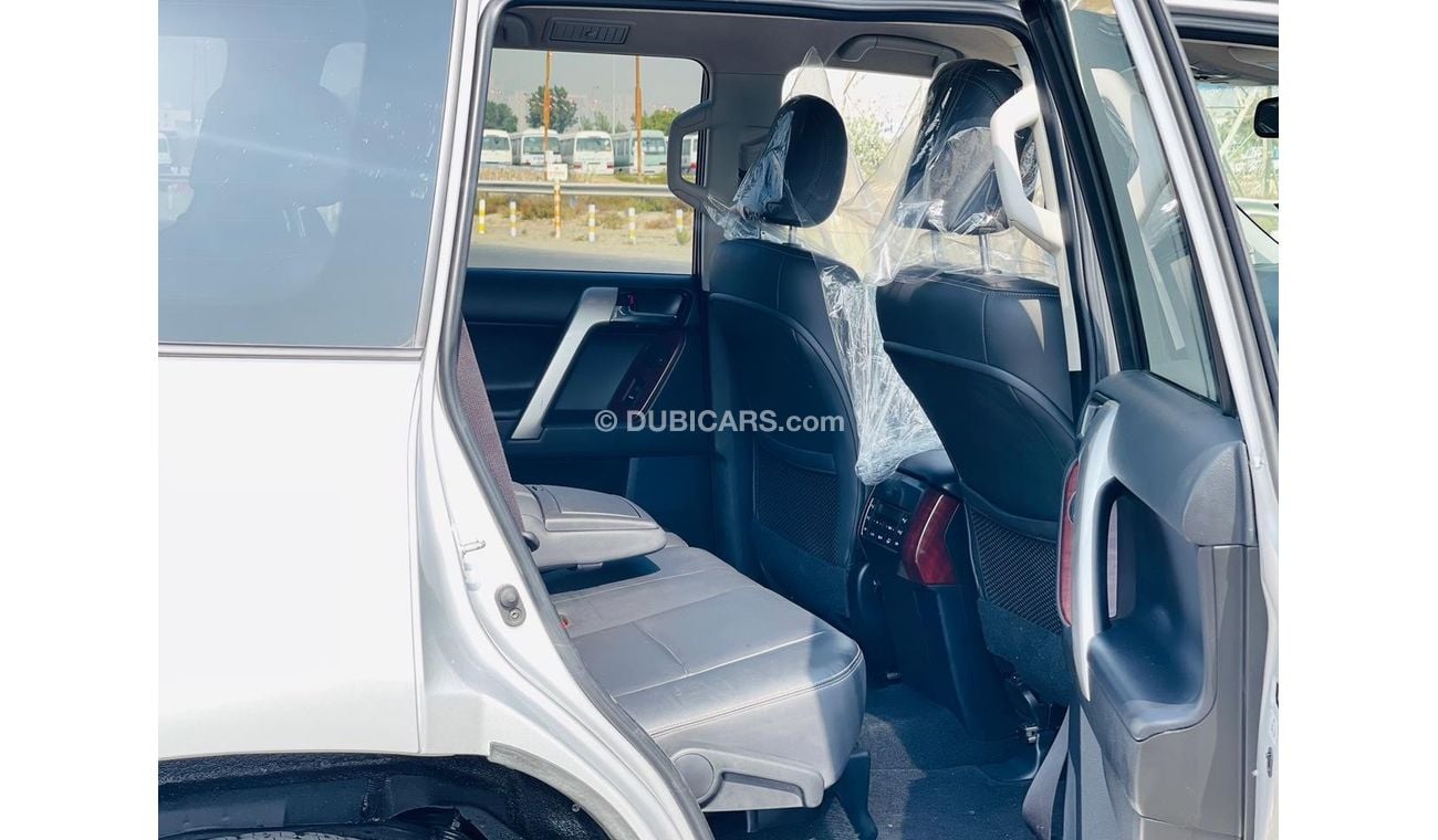 Toyota Prado TOYOTA PRADO DIESEL ENGINE 2.8 MODEL 2017 FULL OPTION SEVEN SEATER