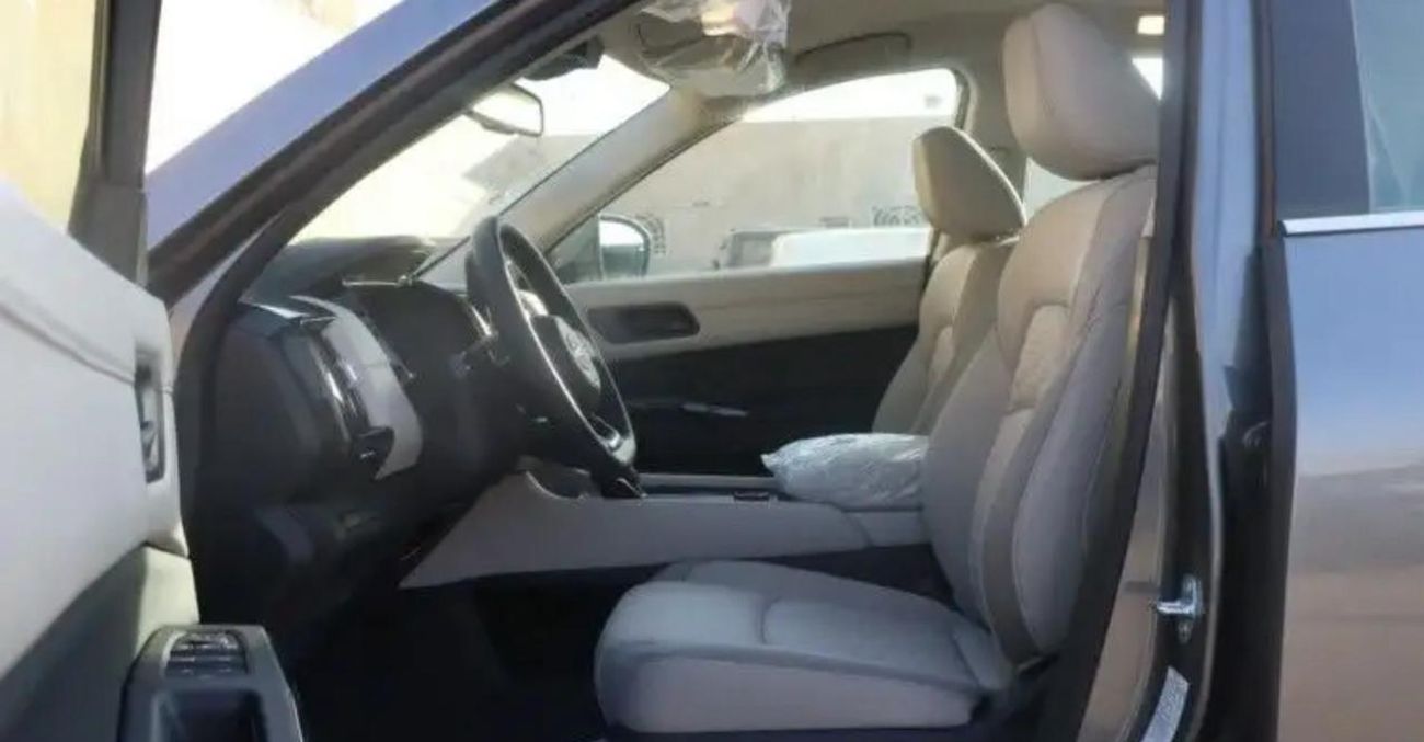 Nissan Pathfinder SL 3.5L (7 Seater)