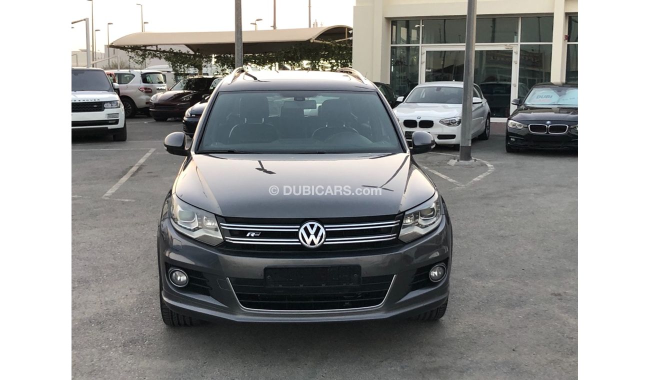 Volkswagen Tiguan Volex wagan TIGUN MODEL 2014 GCC car prefect condition full option panoramic roof leather seats back