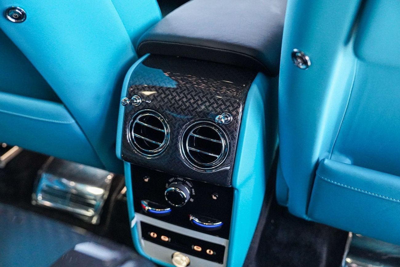 Rolls-Royce Cullinan BLACK BADGE DUALITY TWILL