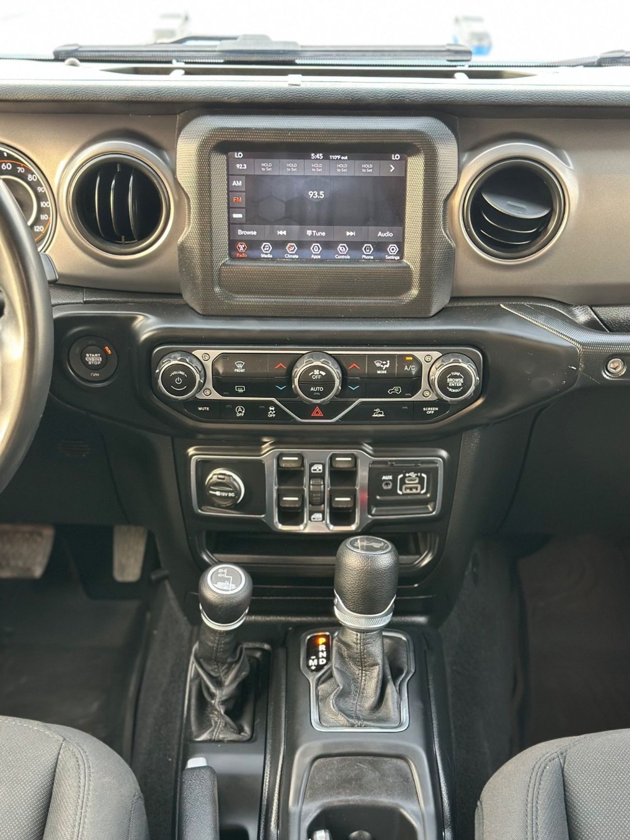 Jeep Wrangler Unlimited Sport S 2.0L A/T Unlimited Sport  2.0L Full Option