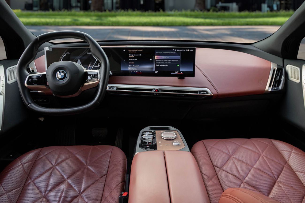 BMW iX 4,407 P.M | 0% Downpayment | IX DRIVE 40i MKIT | AGENCY WARRANTY!