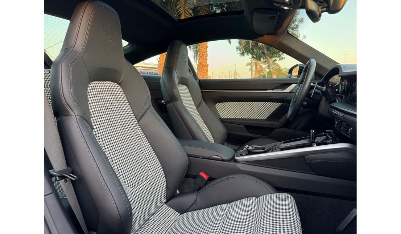 بورش 911 Turbo 3.8L (580 HP) Coupe GCC SPEC UNDER WARRANTY