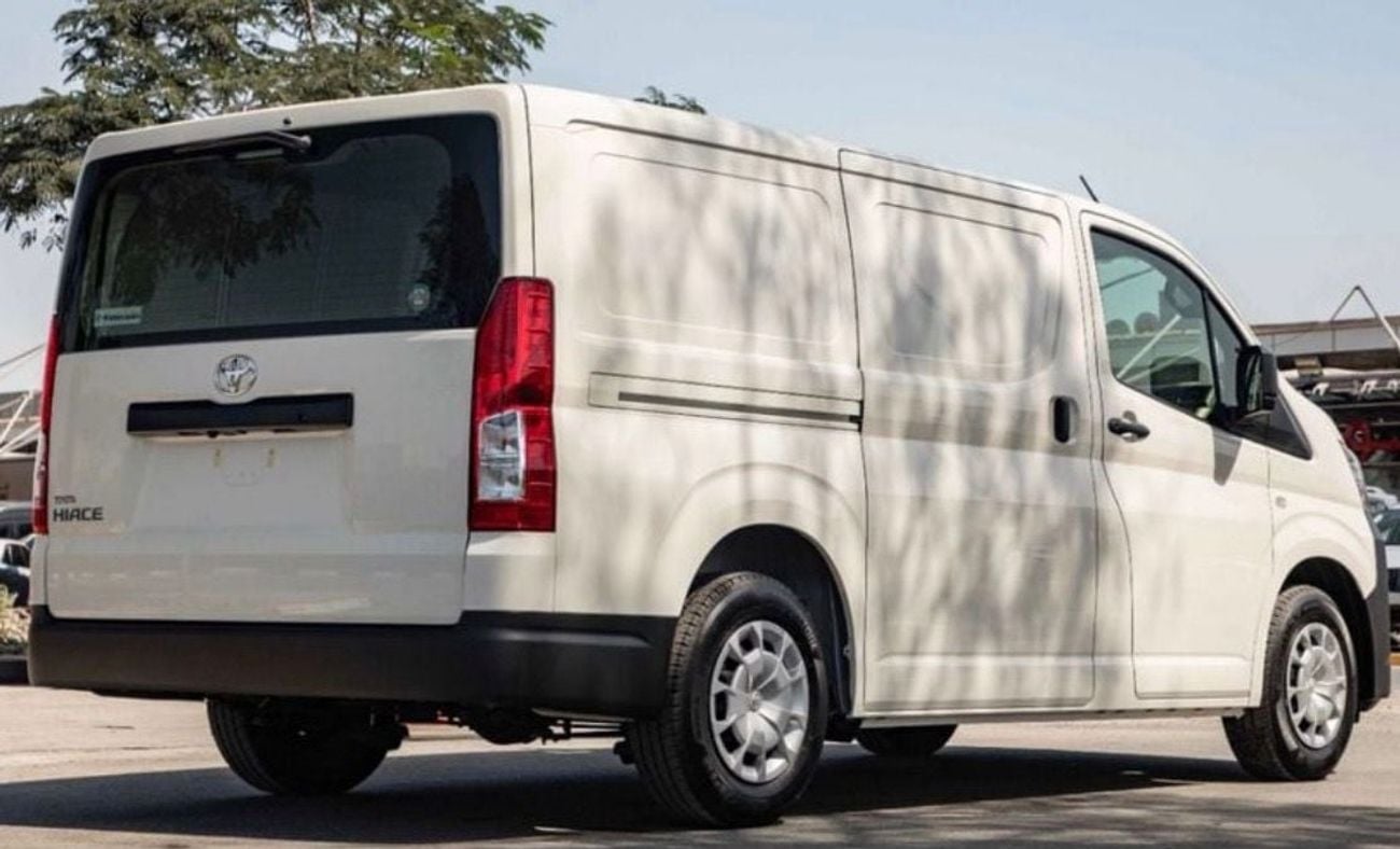 تويوتا هاياس Toyota Hiace Std Roof Half Cargo 3.5l M/T Gcc Specs White Color  2026 Model