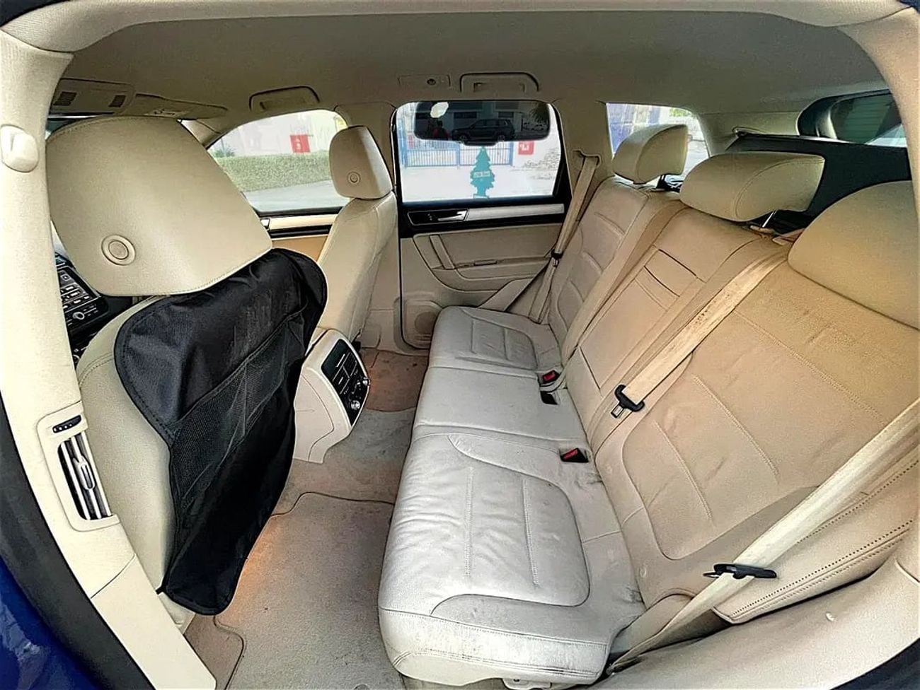 Volkswagen Touareg 1,005 P.M | SEL | GCC Specs | Pristine Condition