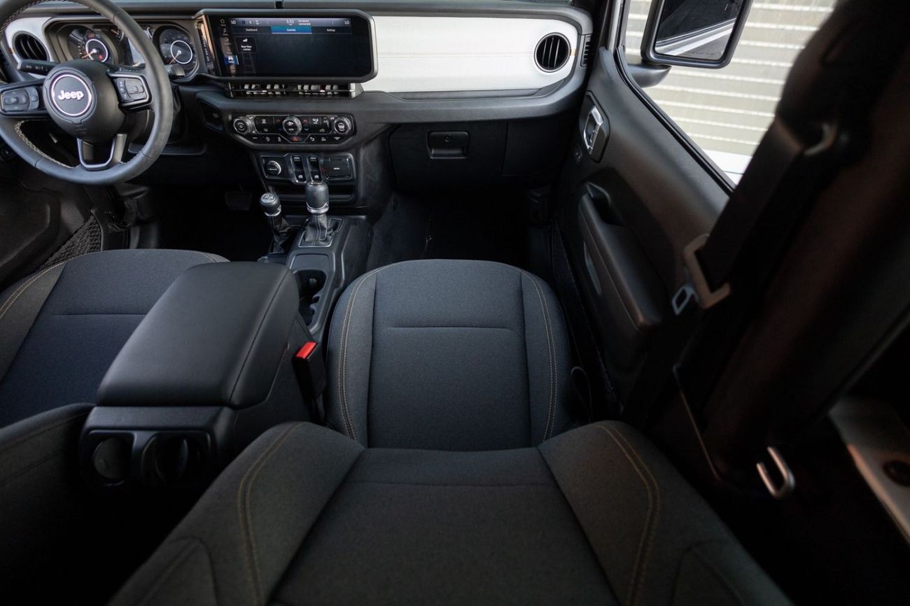 Jeep Wrangler Jeep Wrangler Sport (LOW MILEAGE) 2025 GCC | Agency Warranty | Service Contract