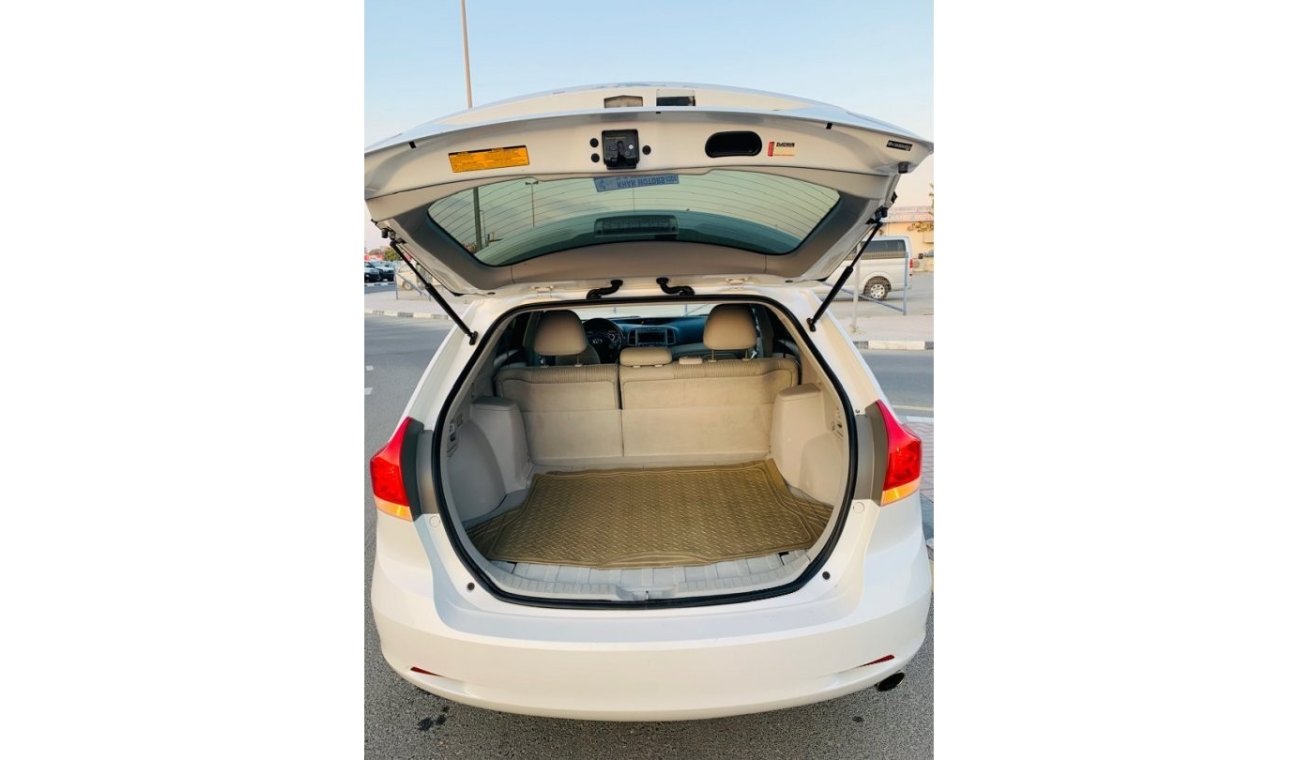 Toyota Venza AWD AND ECO 2.7L V4 2010 AMERICAN SPECIFICATION