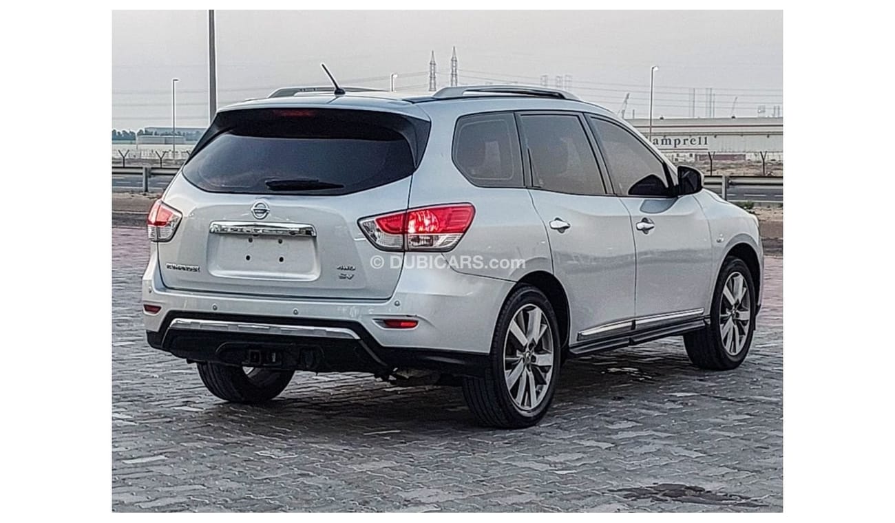 Nissan Pathfinder SV