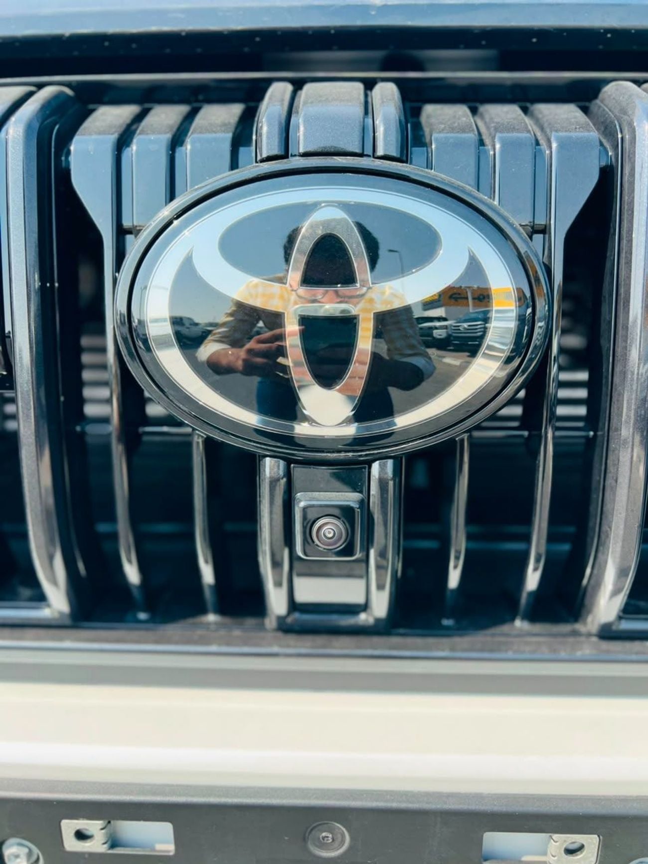 Toyota Prado VXR TOYOTA LANDCRUISER PRADO LUXURY WITH PANAROMA ENGINE  :  2.4L 4 PETROL  MODEL   : 2026 COLLAR  :
