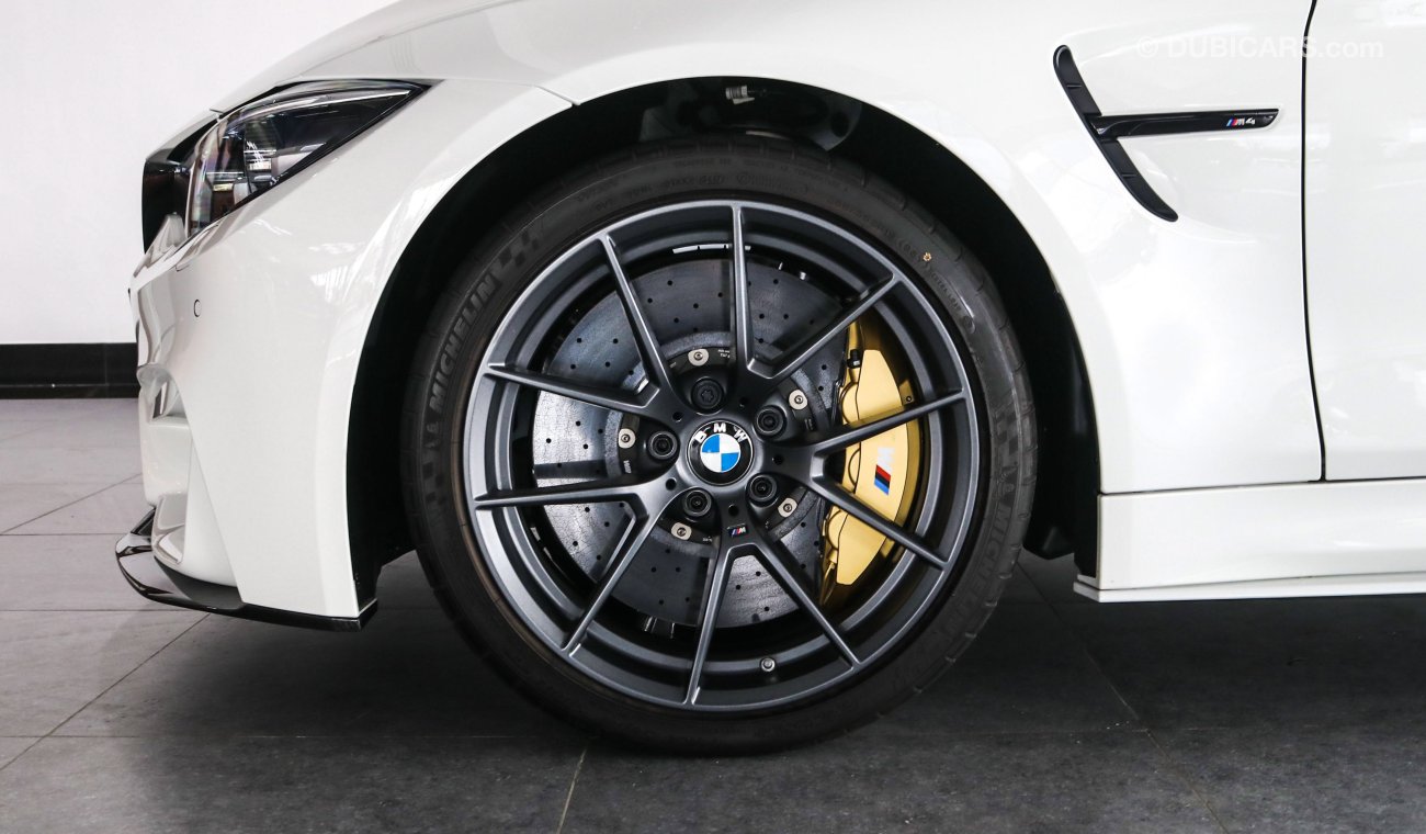 BMW M4 CS